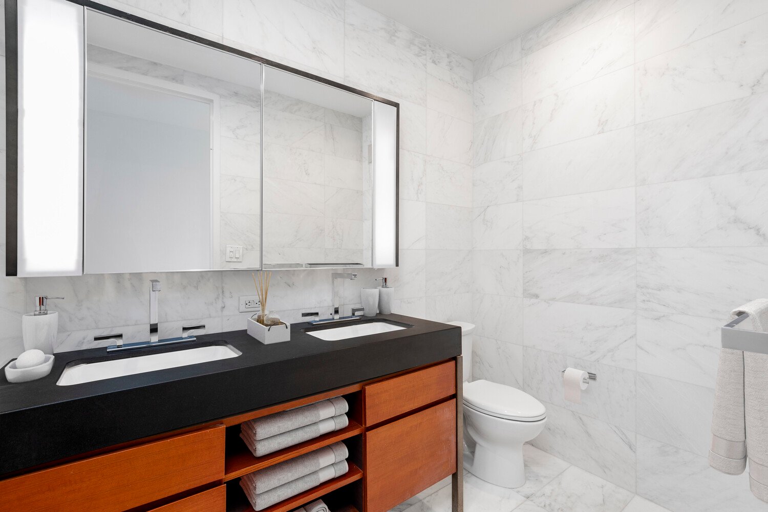 75 Wall Street, Apt 31P