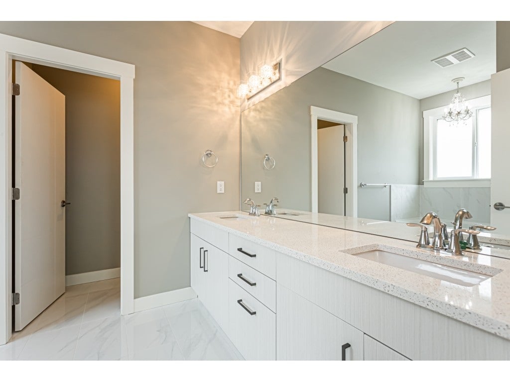 32-8295 Nixon Rd