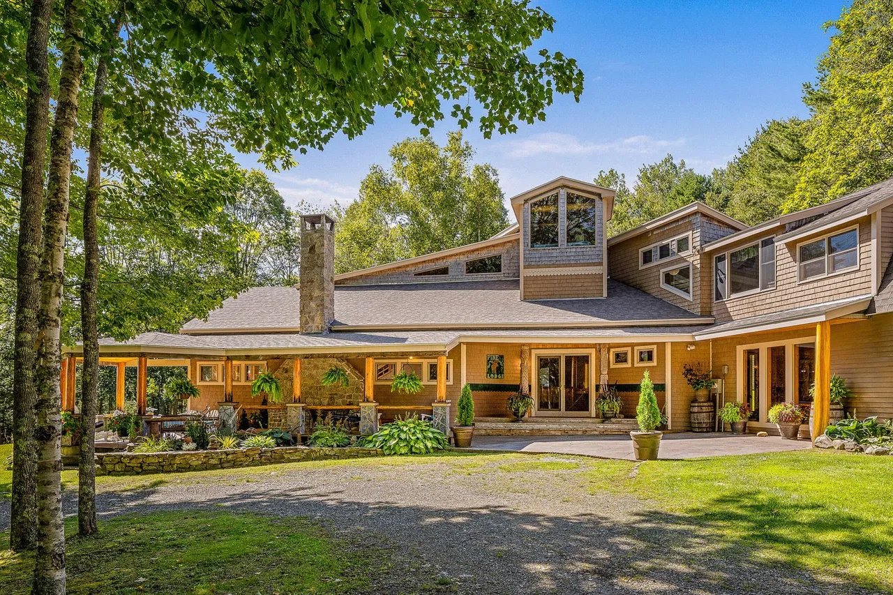 New Listing! Pine Lodge, Northport, Maine – $2,199,000