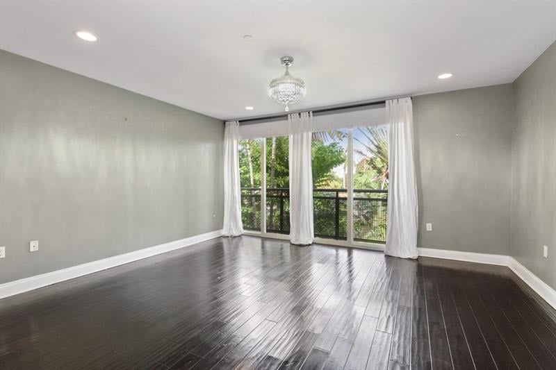 830 NE 19th Ave Unit #830