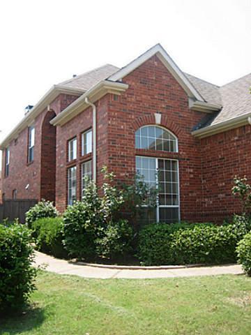 8200 Dogwood Ln
