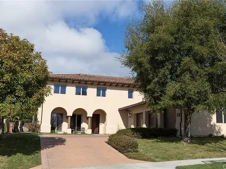 802 Vista Cerro Dr