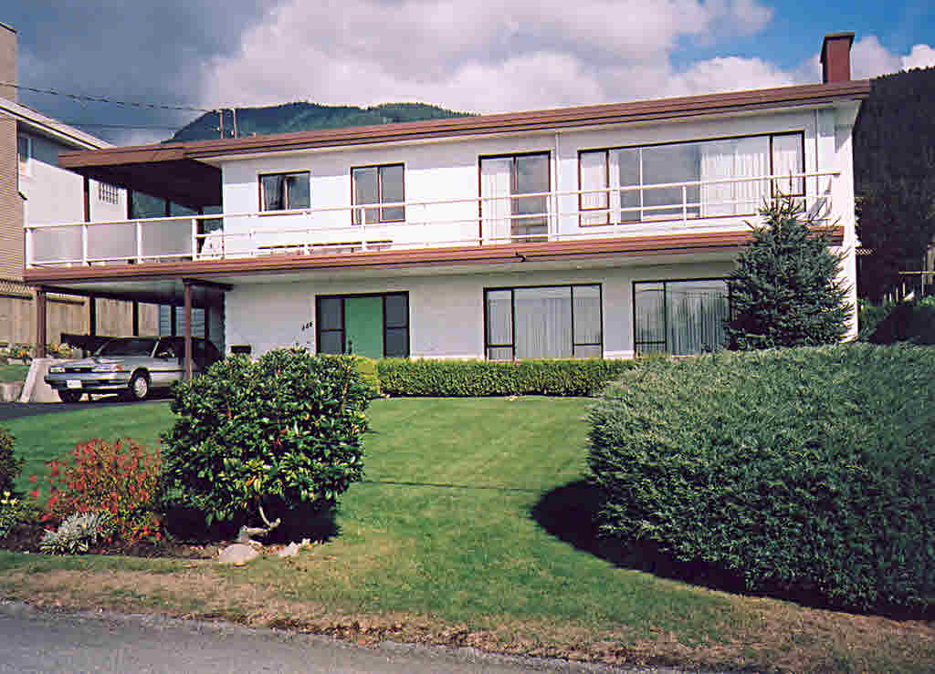 550 Granada Cres