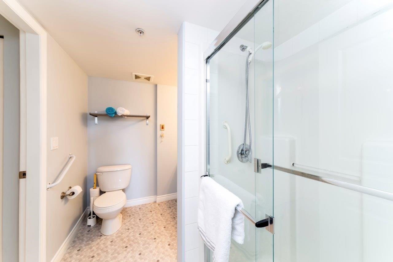 202-960 Lynn Valley Rd