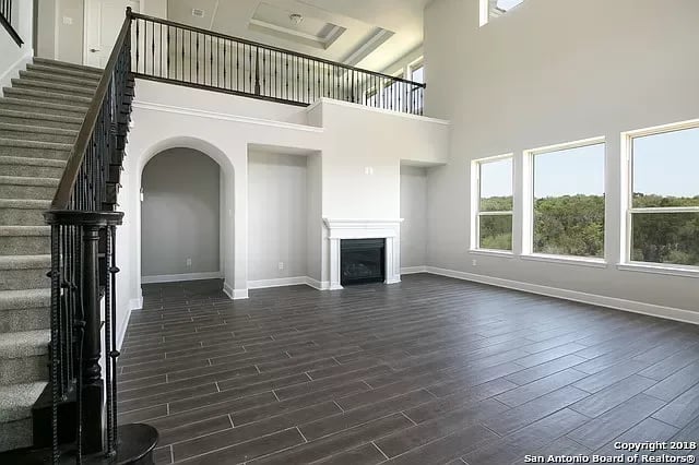 2903 Antique Bend
