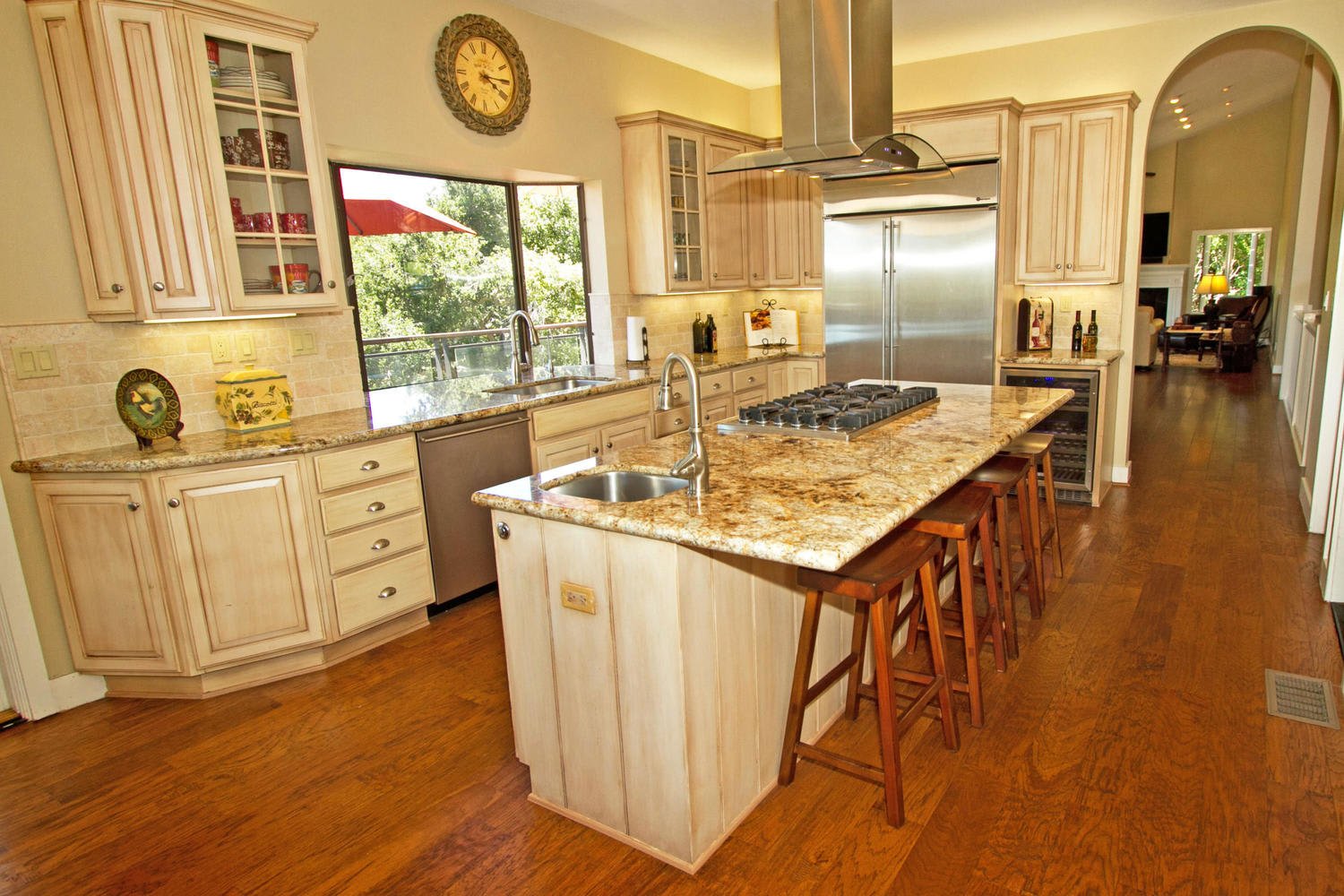 1205 Bel Air Dr