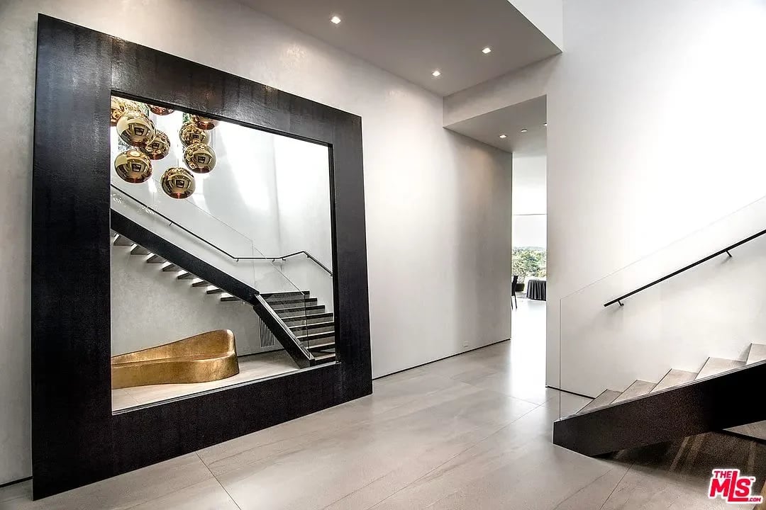 HIGHRIDGE PL