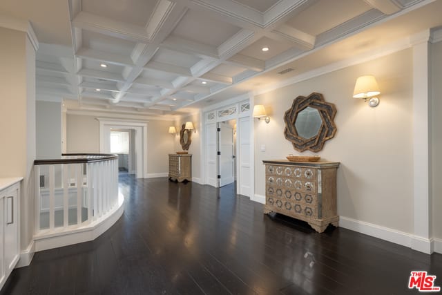 Chateau Crown