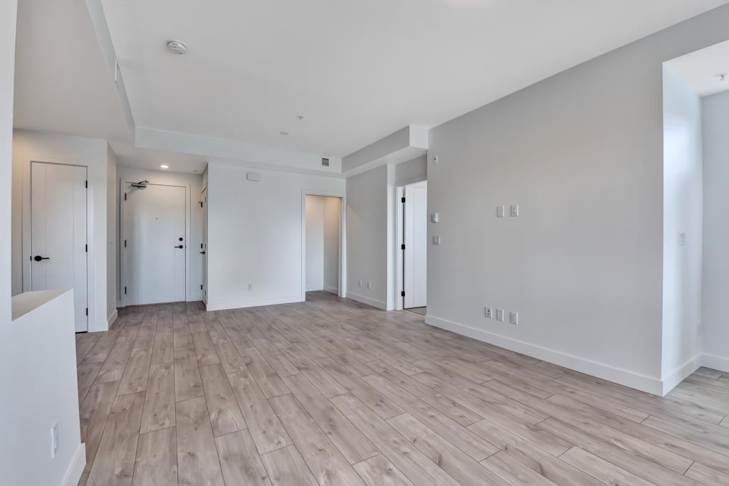 7-32828 Landeau Pl