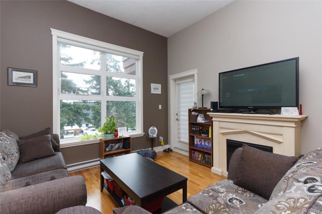 406-2717 Peatt Rd