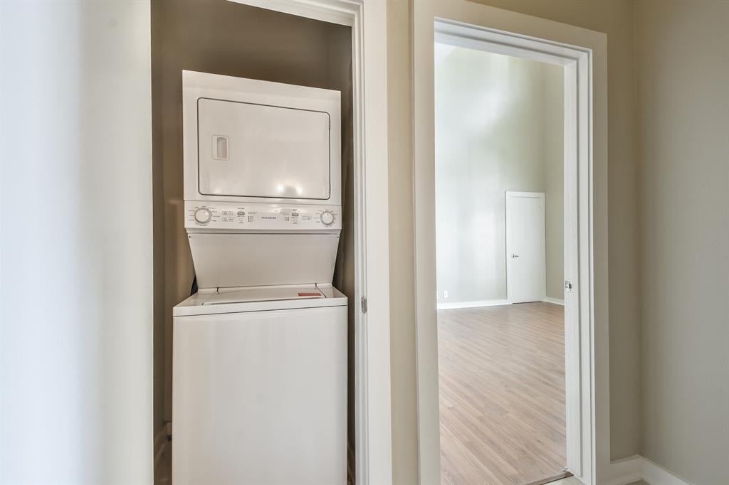 806 Jackson Hill Street Unit: 201