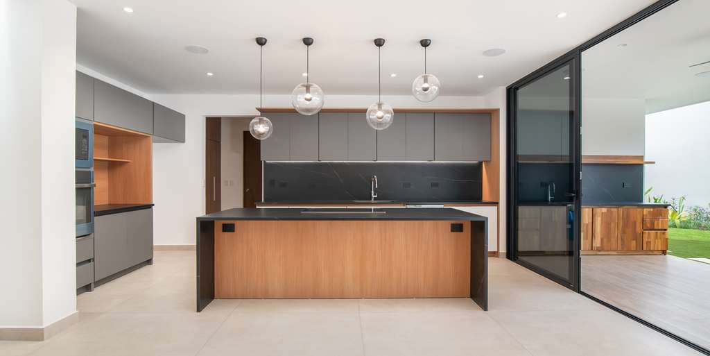 Gated Pool Residence, Escazu, San Jose