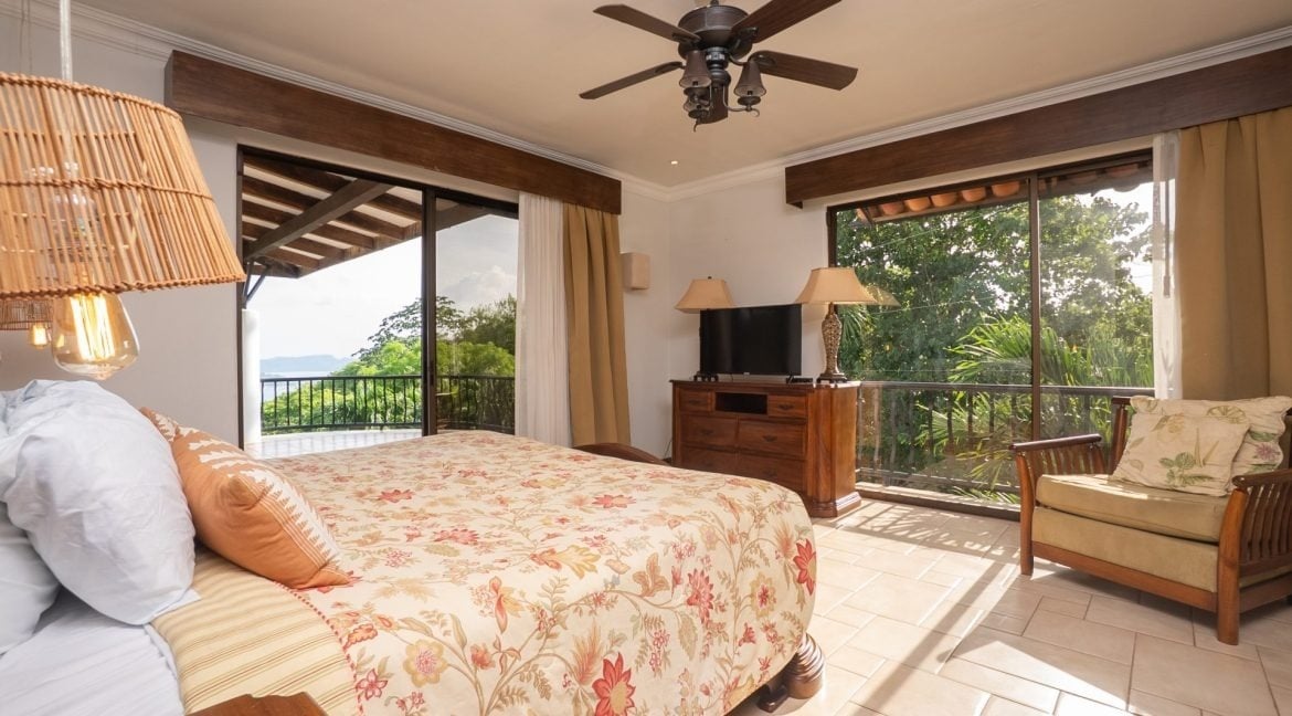 Hacienda Style Infinity Pool Villa, Flamingo, Guanacaste
