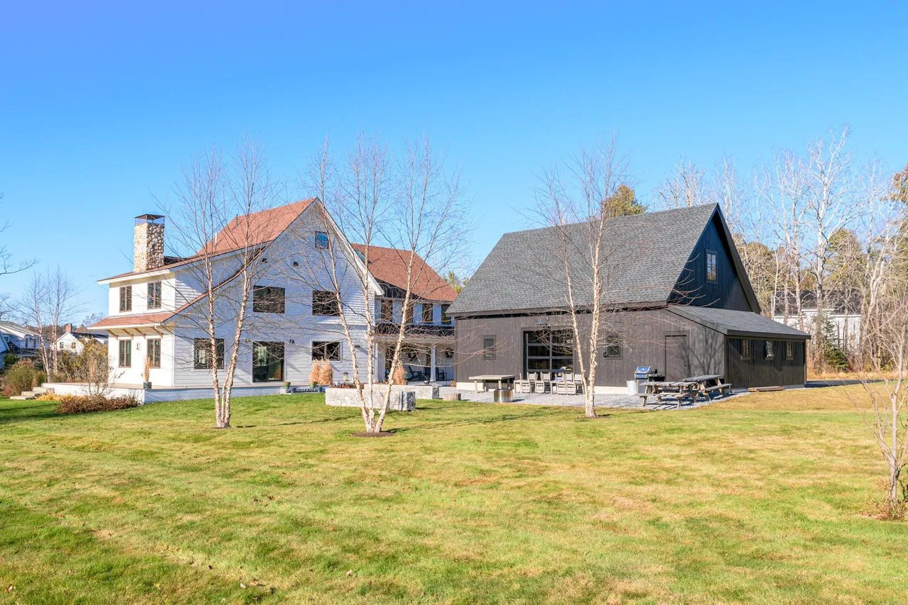 Inside this Custom-Built Contemporary Barn in Yarmouth
