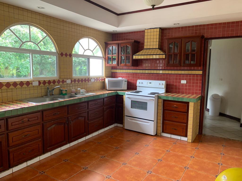 Versatile Multi Use Estate, Santa Ana, San Jose