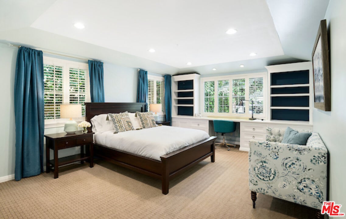 Ridge Oasis