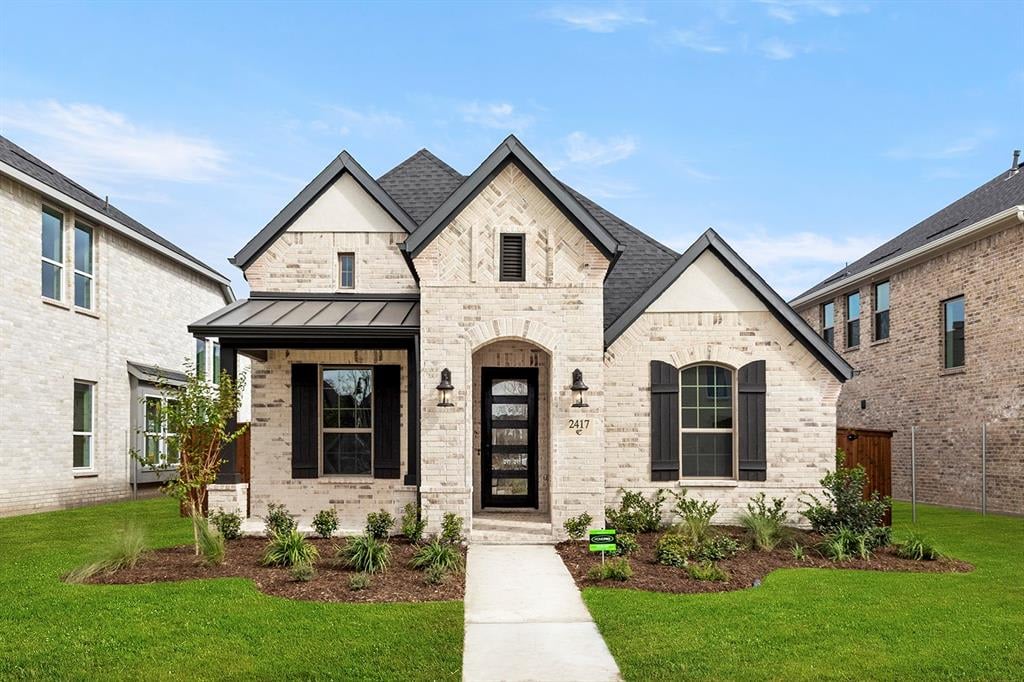 2417 Latimer Mews