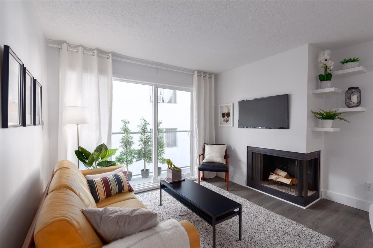 206-255 E 14th Ave
