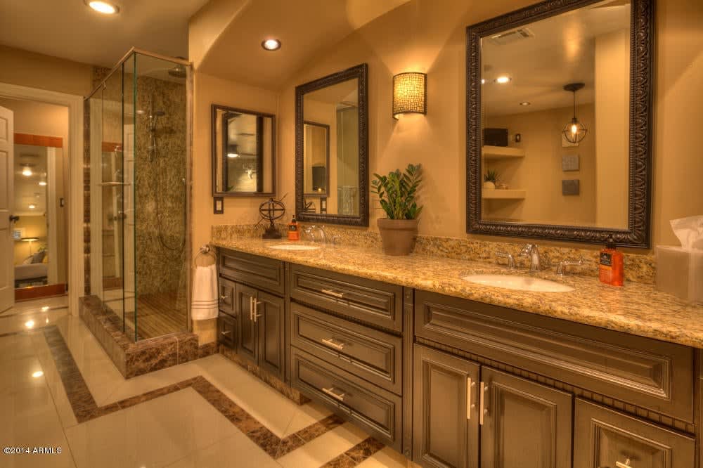 3940 E. Heatherbrae Dr