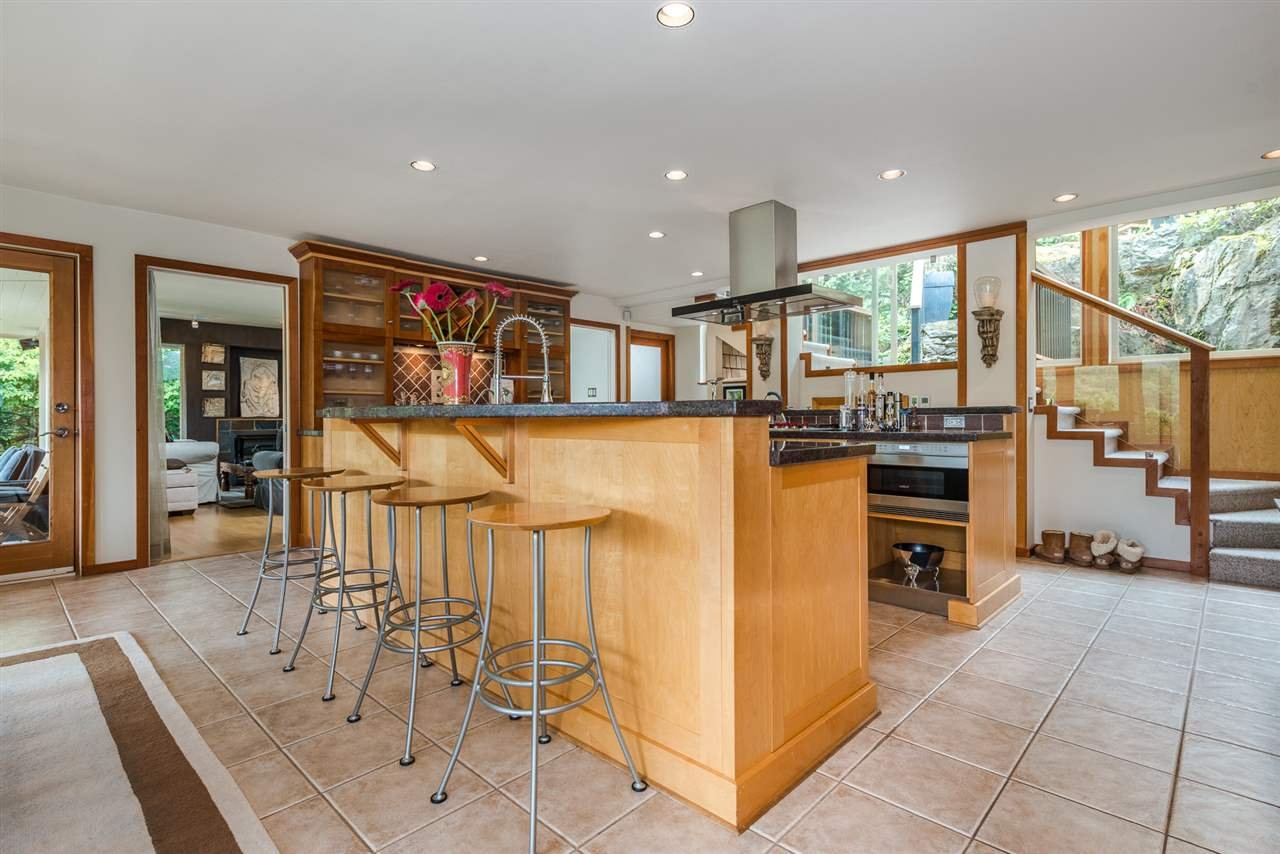 5520 Marine Dr