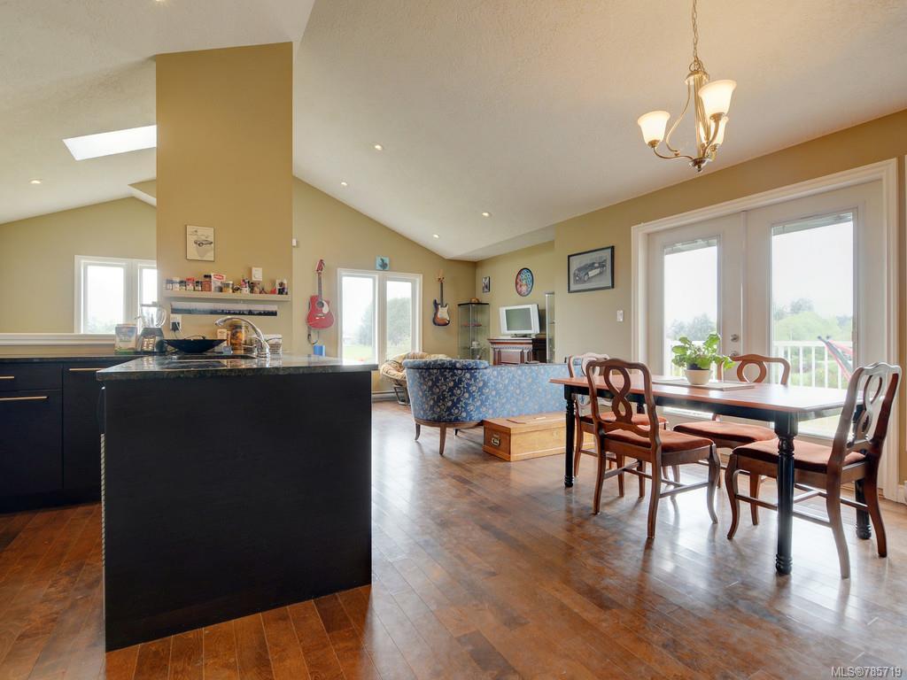 106-2038 Gatewood Rd, Sooke