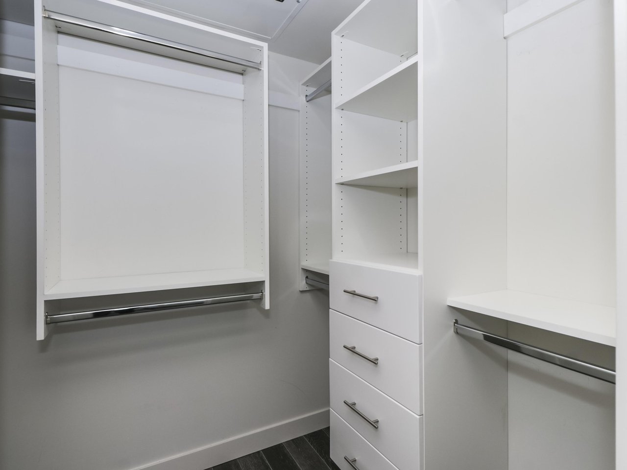 1111-7488 Lansdowne Rd