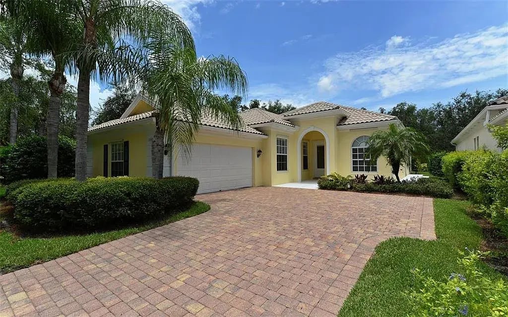 5885 Ferrara Dr
