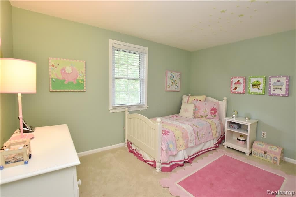 1313 LAKESIDE Drive