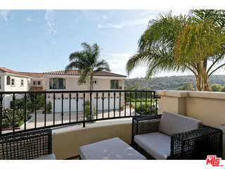 23963 De Ville Way