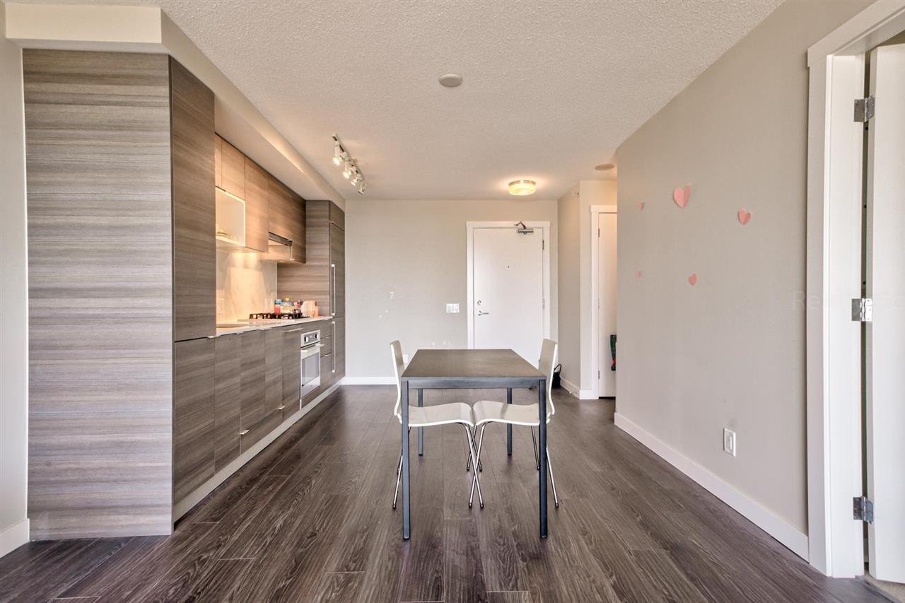 807-602 Como Lake Ave