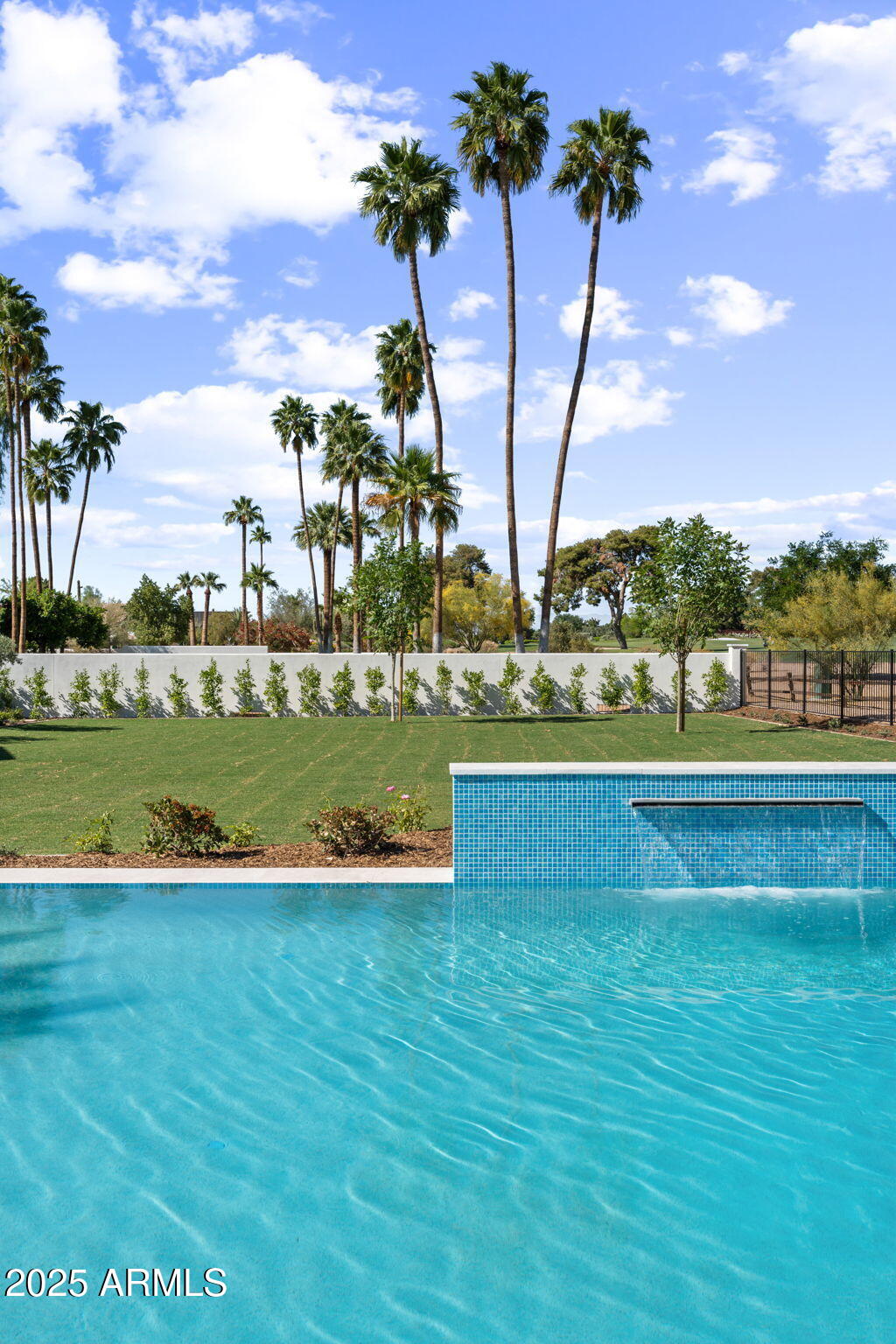 7501 N Eucalyptus Dr