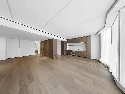 100 E 53rd Street Unit: 16B
