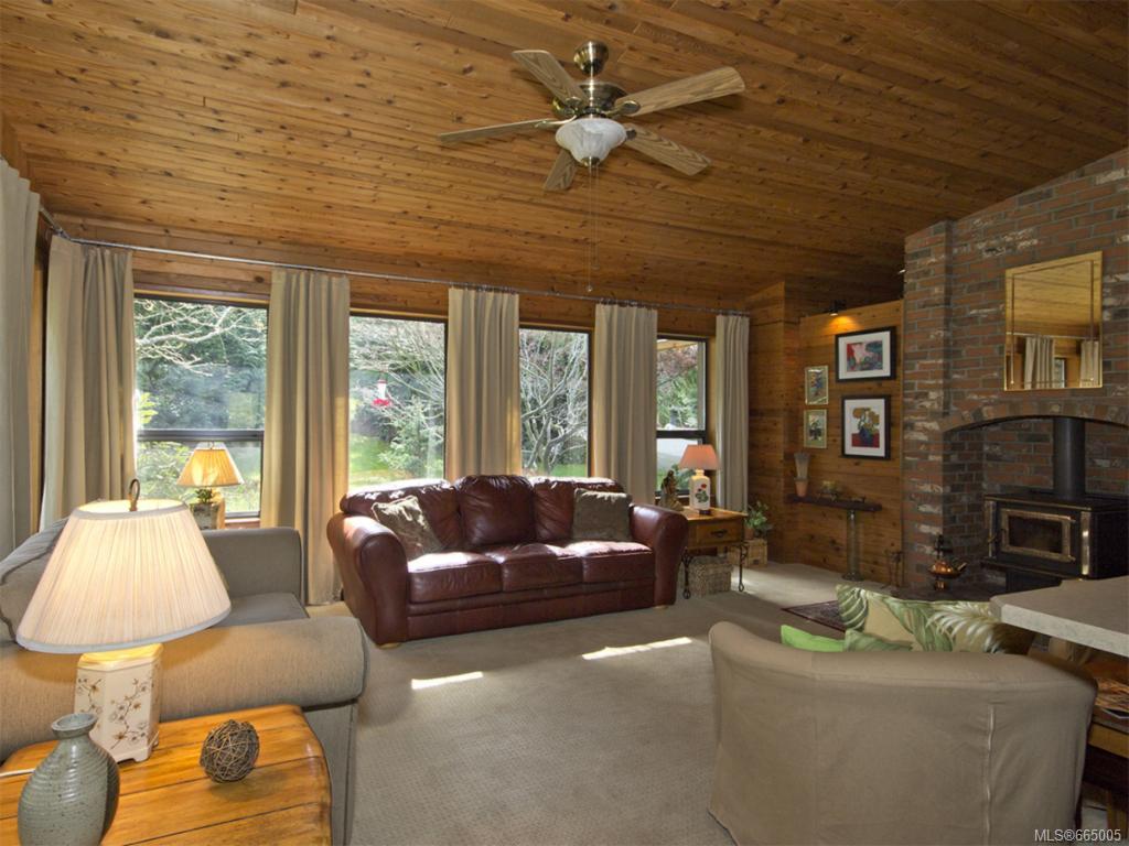 1032 Readings Dr, North Saanich