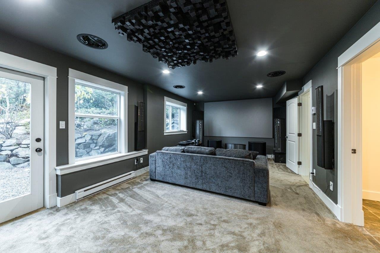347 Salal Rd
