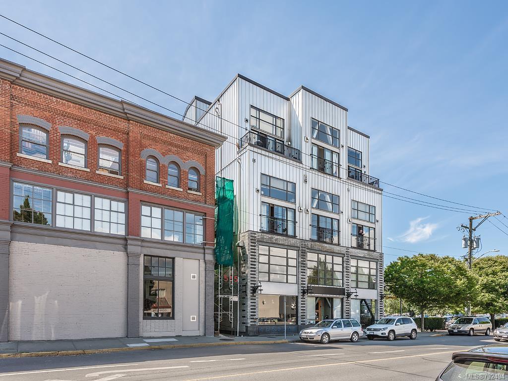 303-555 Chatham St