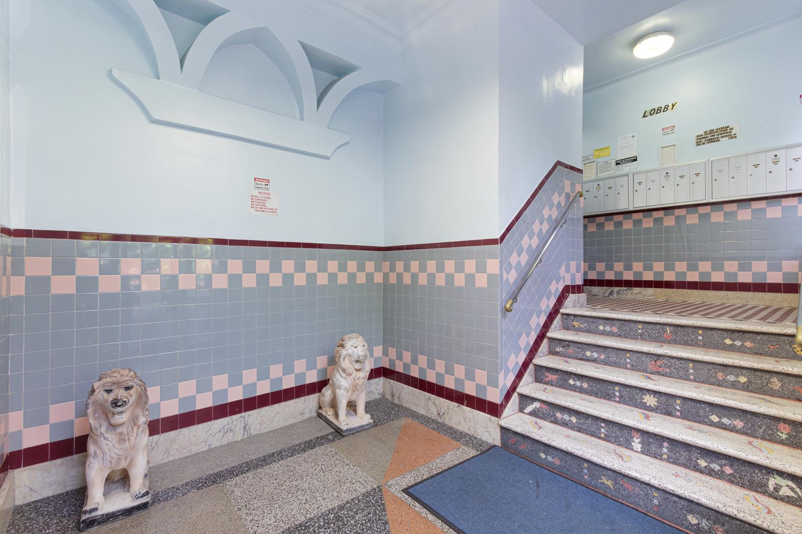 246 East 4th Street, Apt 1C