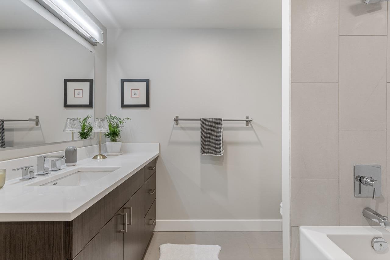302-1777 W 13th Avenue, Vancouver
