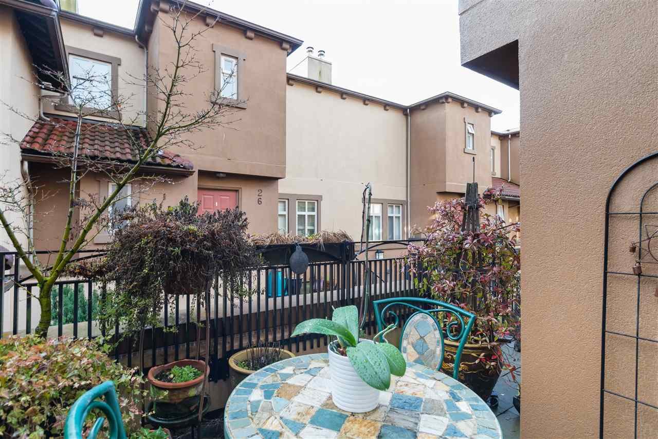 27-3036 W 4th Ave