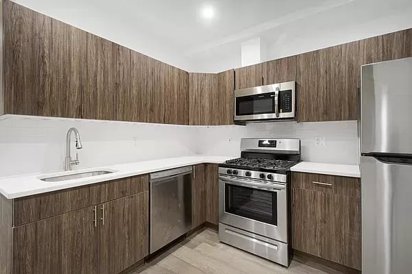773 Hart Street Unit: 1R
