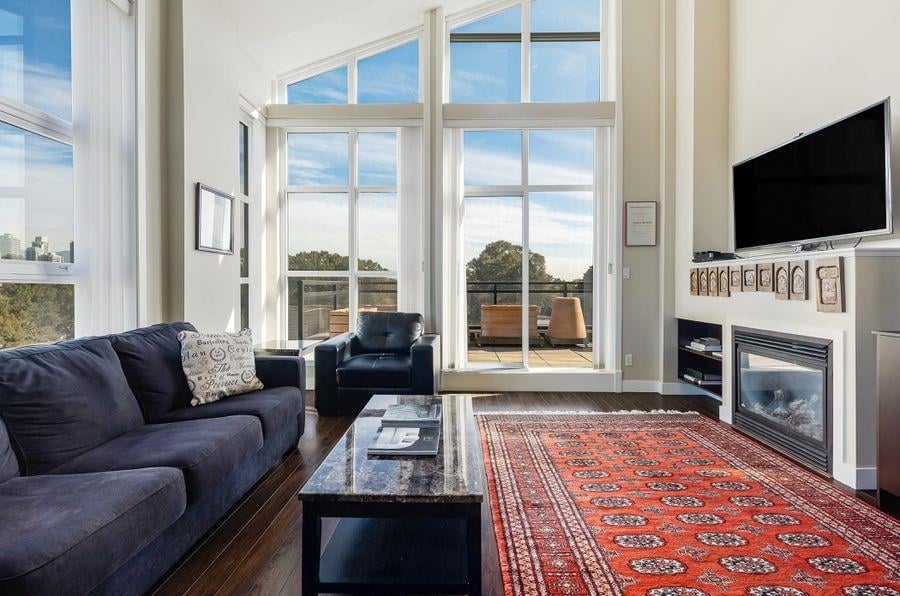 405-3255 Smith Ave