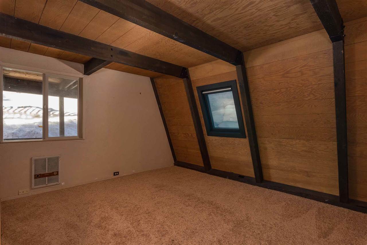 13443 Ski Slope Way