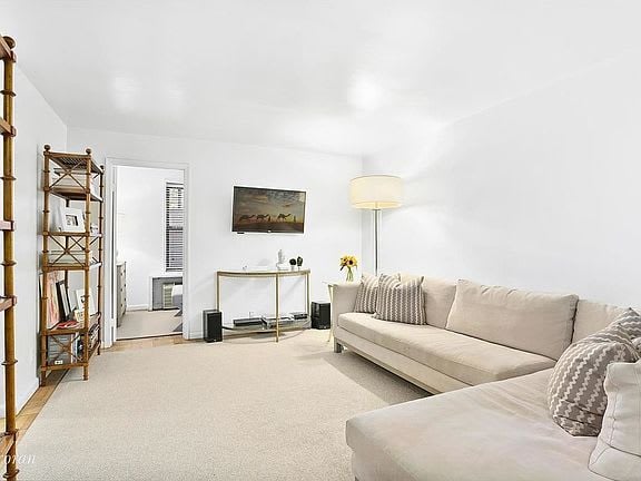 140 Seventh Ave. Unit: 2R