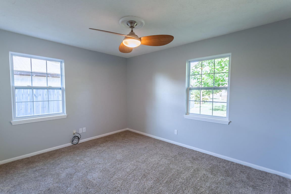 805 JOAN Lane