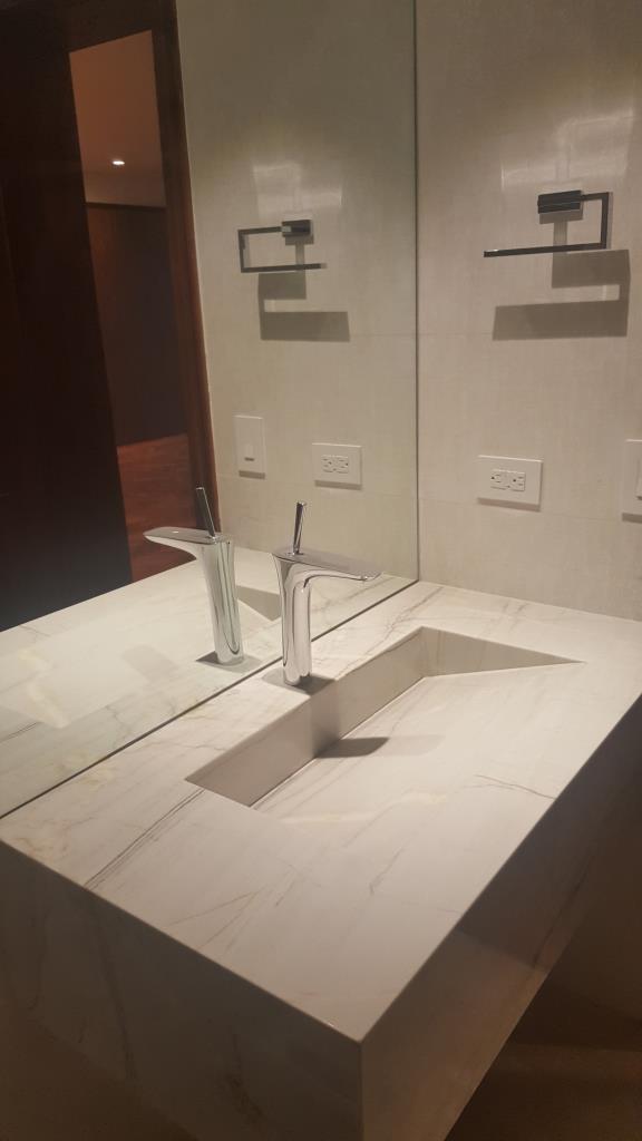 Remodeled Full Floor Condo, Escazu, San Jose