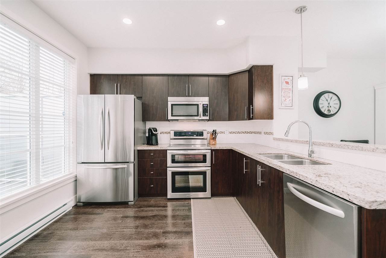 46-15405 31 Ave