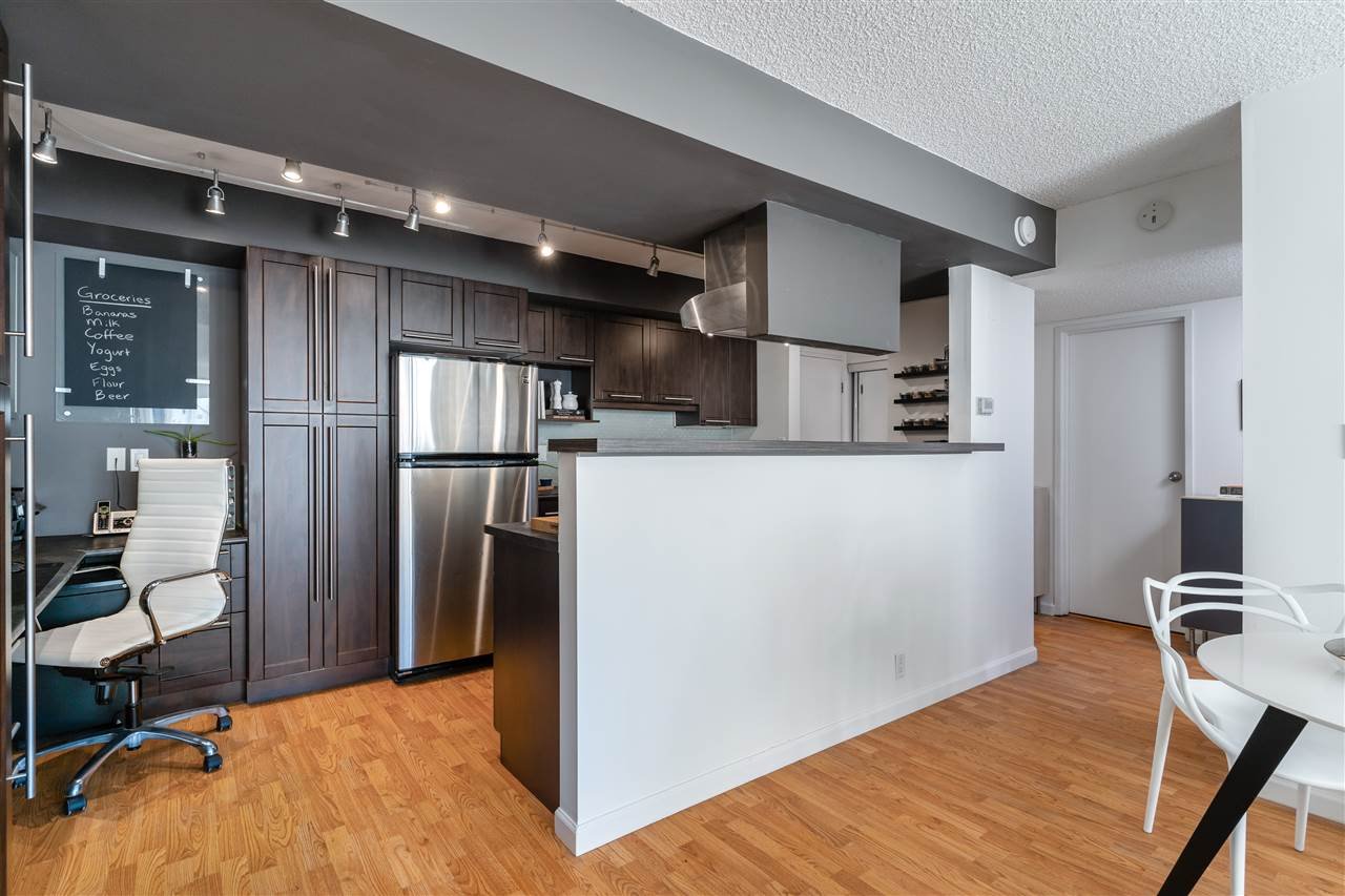 104-1515 Chesterfield Ave