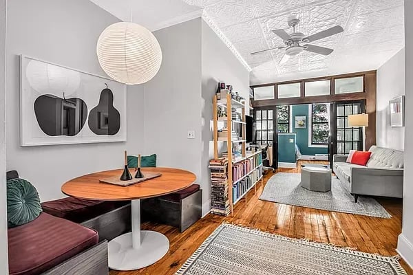 332 West 17th Street Unit: 2E