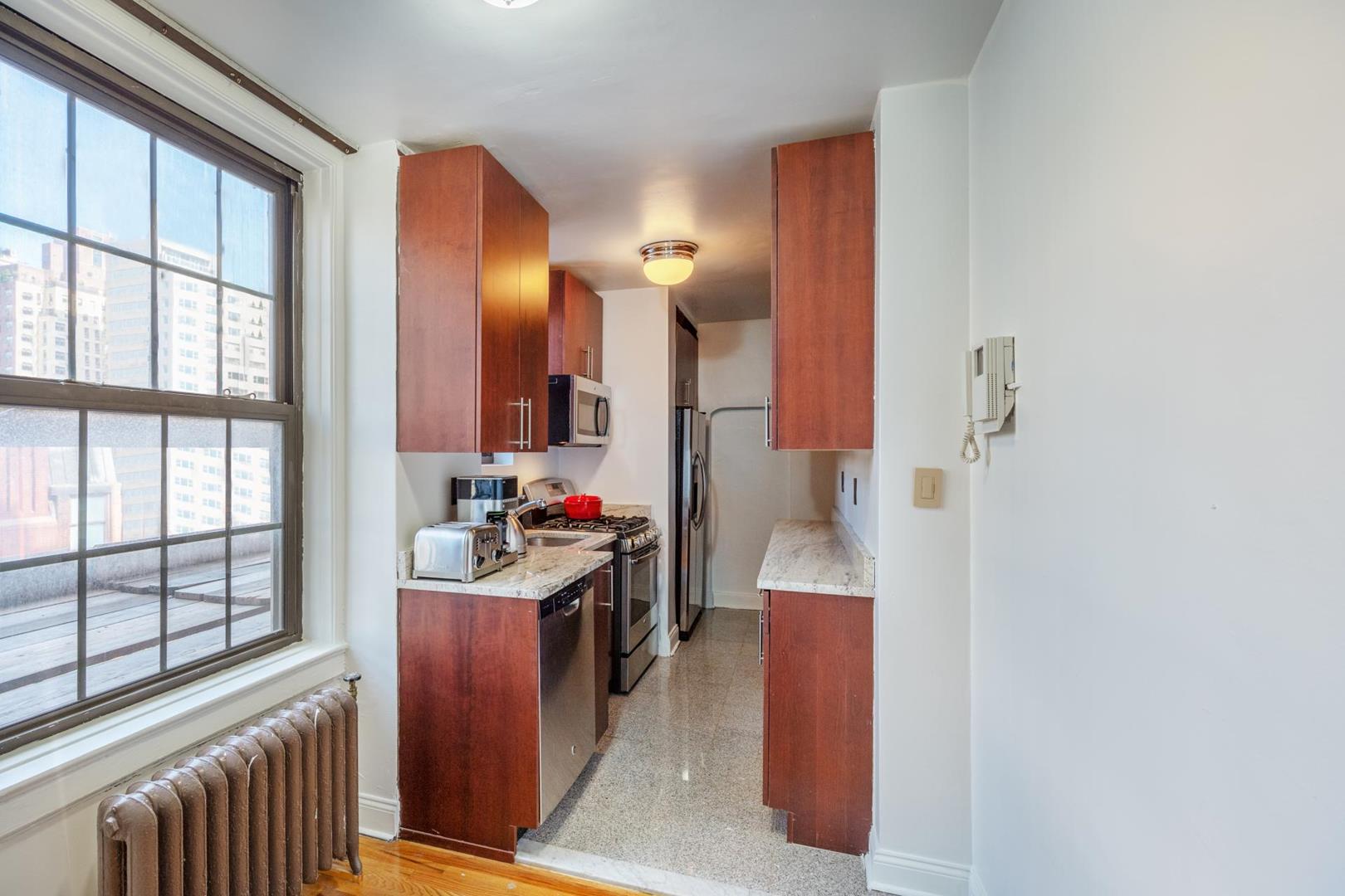 30 East 68th Street, Apt 4-A