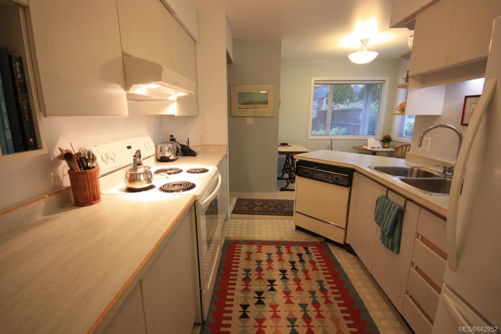 8-216 Russell St