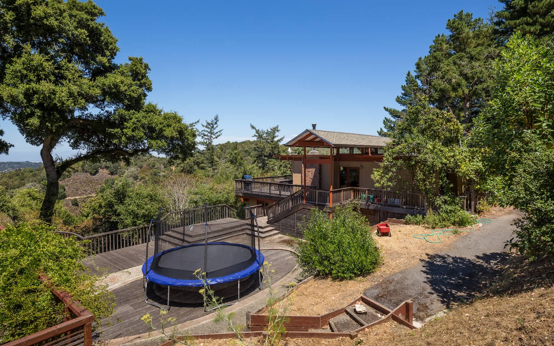 5000 Alpine Road / 5000AlpineRoad.com